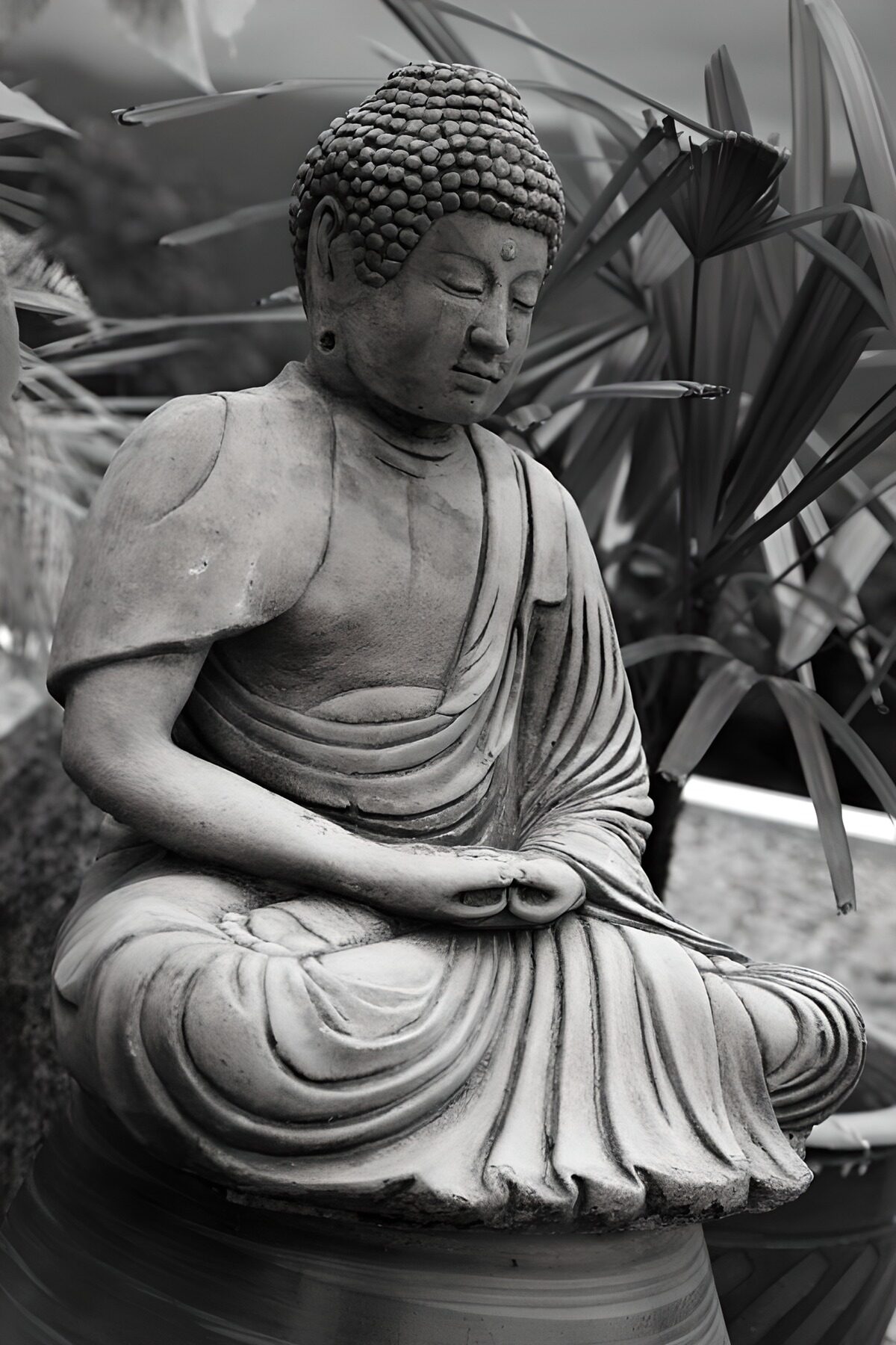 Buddha Statue in meditativer Pose