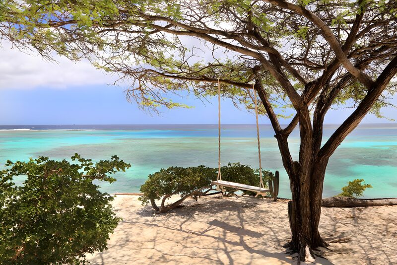 Schaukelszene am Karibischen Strand