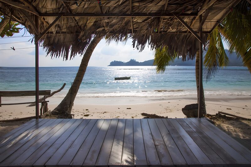 Tropisches Paradies am Strand