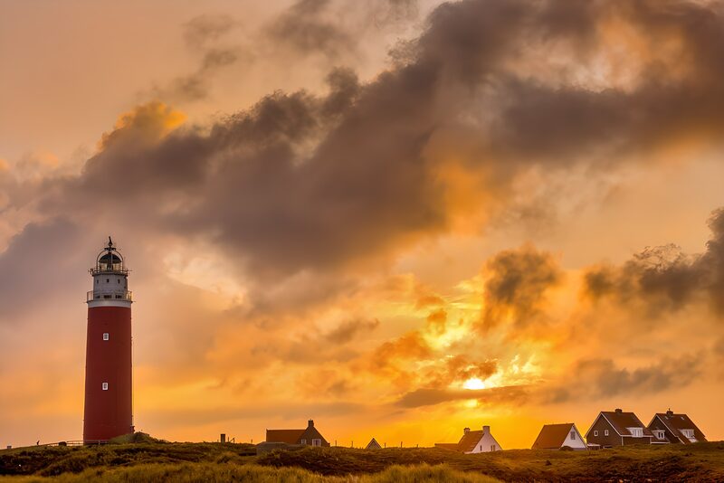 Leuchtturm im Sonnenuntergang