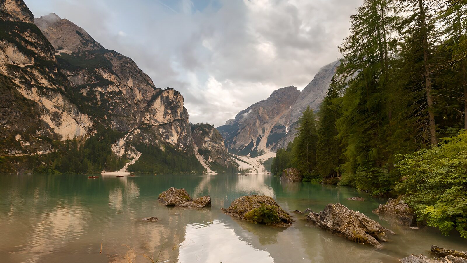 Majestätischer Pragser Wildsee
