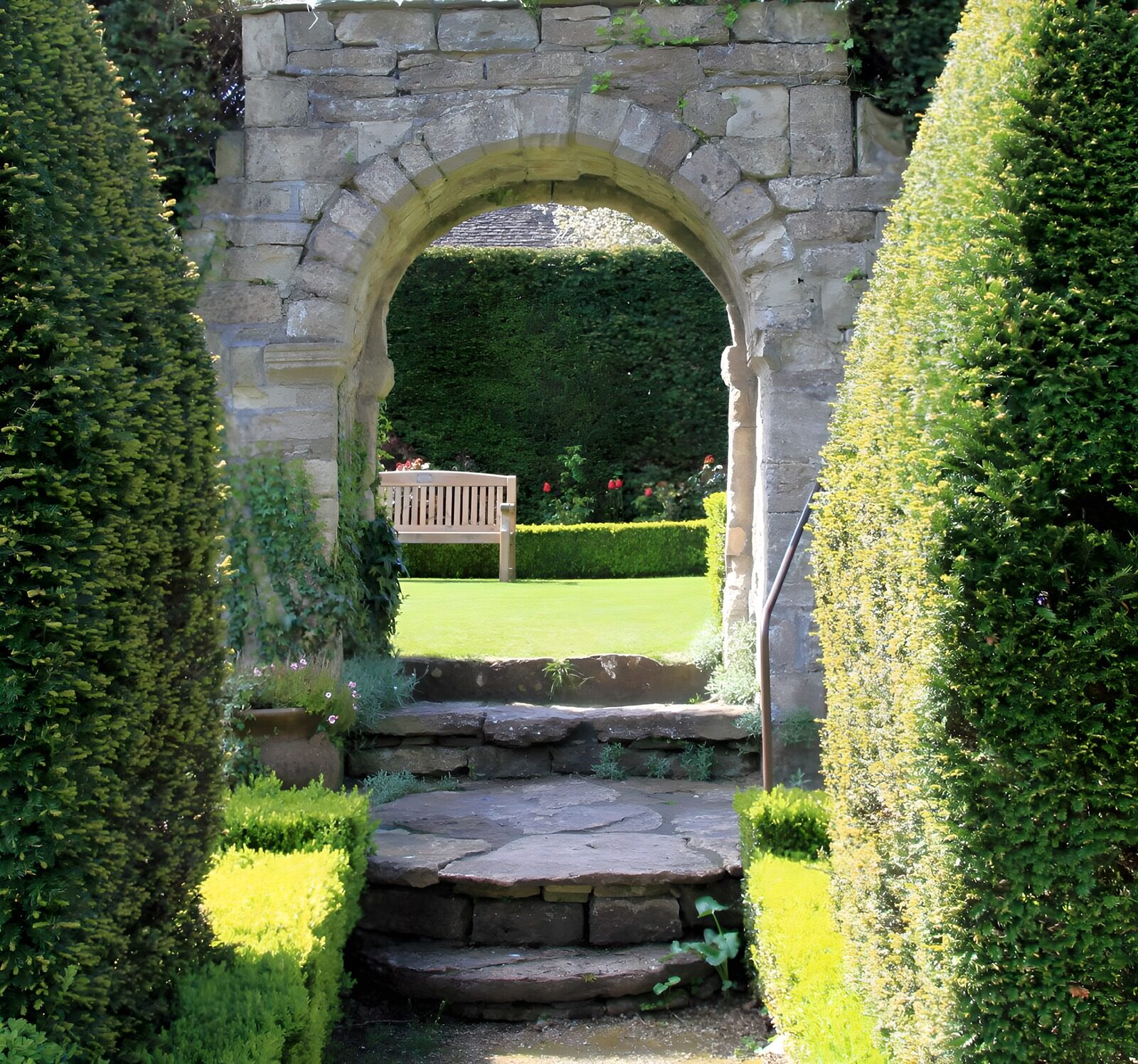 Wunderschöner Gartenportalblick