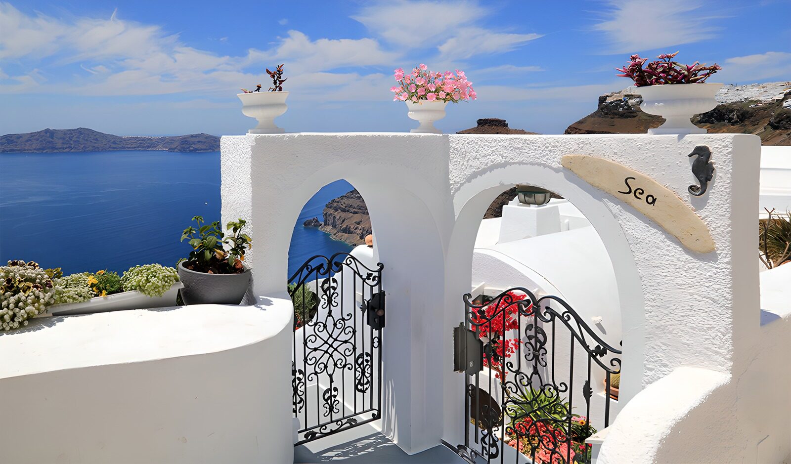 Zugang zum Meer in Santorini