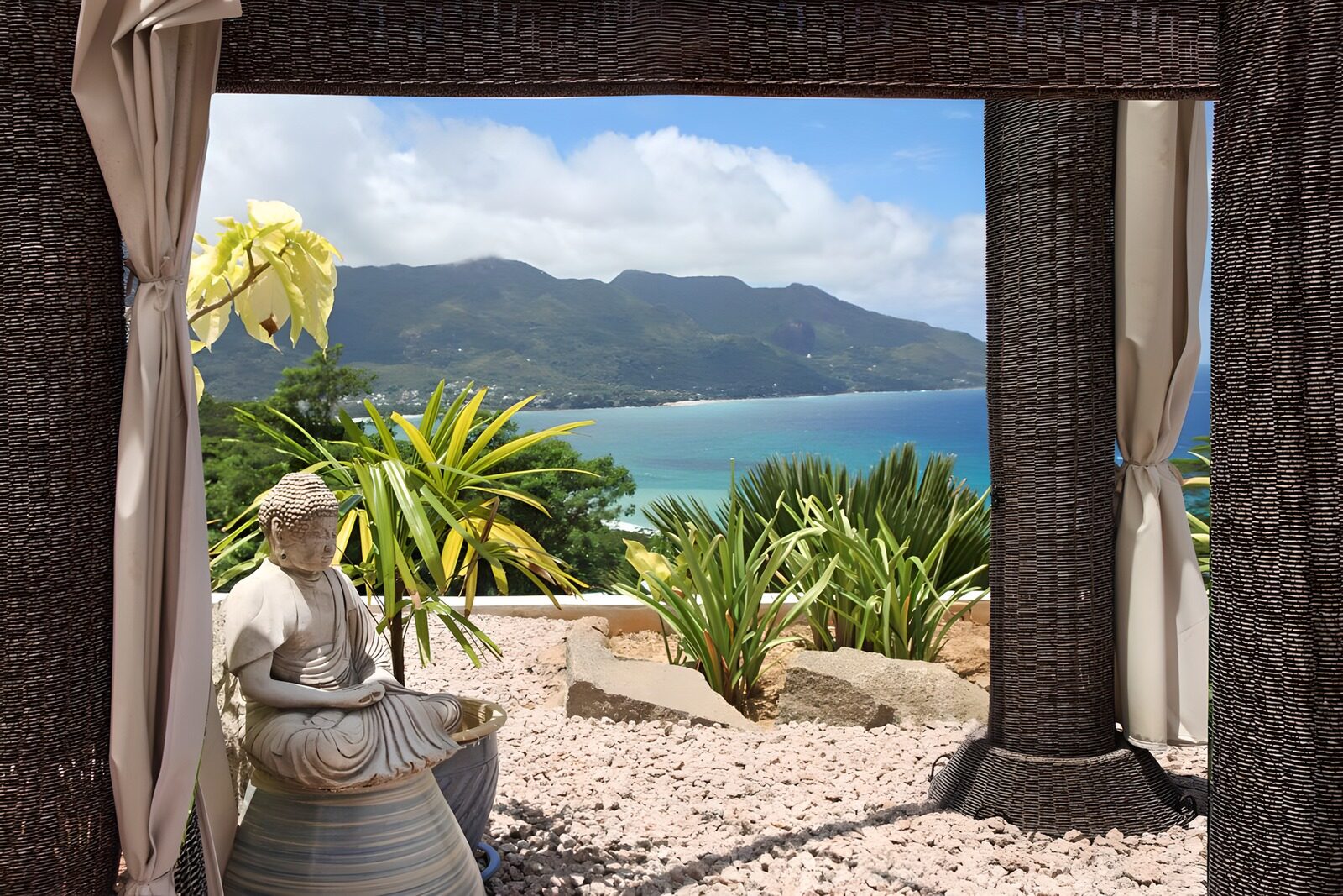 Ruhige Oase mit Meerblick