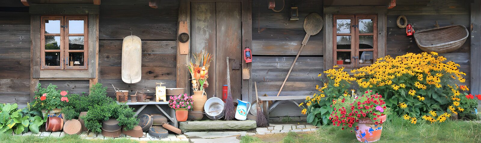 Traditionelles Landhaus mit Blumen