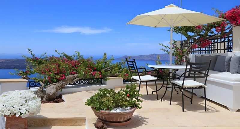 Traumhafte Terrasse mit Meerblick