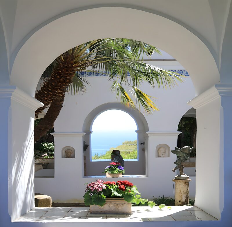Verstecktes Paradies mit Meerblick