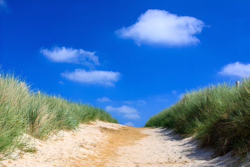 Sandweg zwischen den Dünen